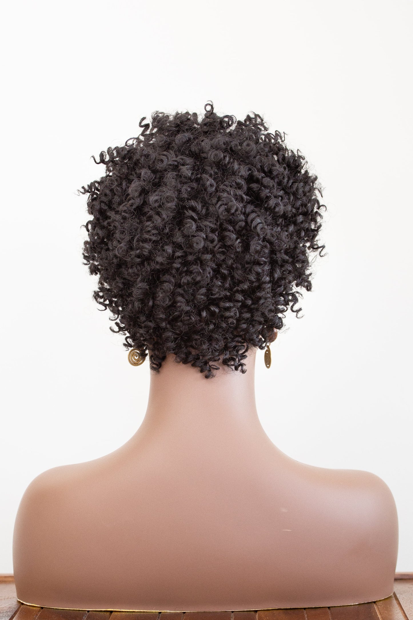 jasmine black wig back
